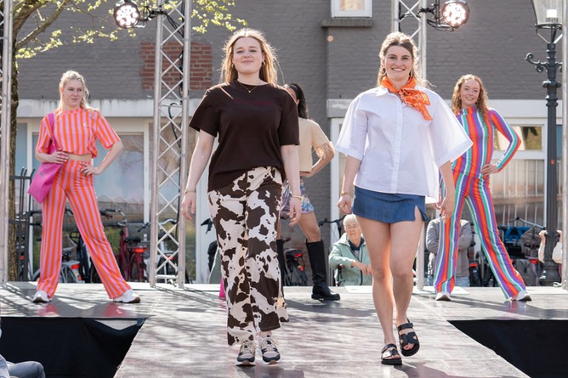 Modeshow 260_.jpg